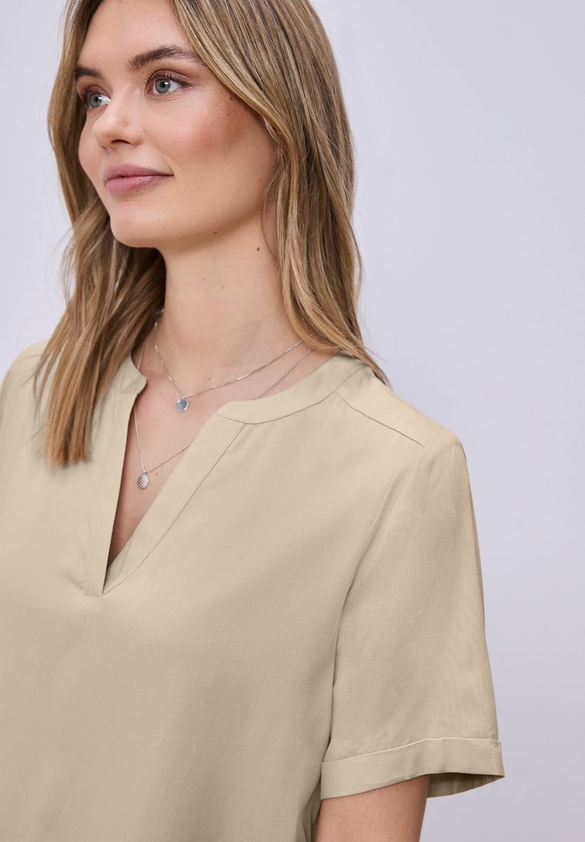 Kurzarm Bluse mit Turn-Up