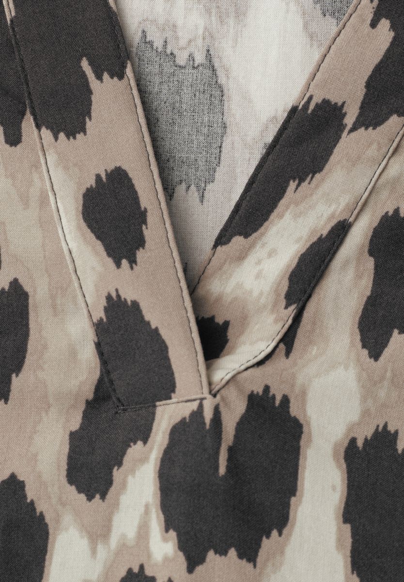Bluse mit Split Neck und Animal Print
