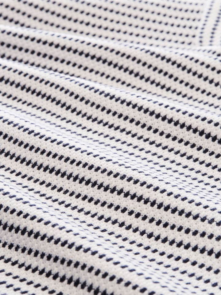Loose Fit Jacquard T-Shirt mit Polokragen