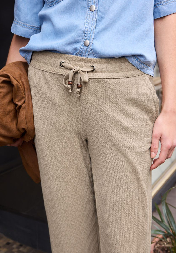 Wide Leg Hose in Crinkle Crash Struktur