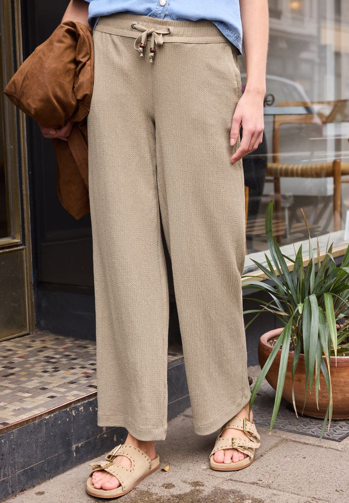 Wide Leg Hose in Crinkle Crash Struktur