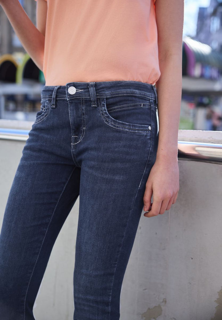 Mid Waist Kick Flare Jeans im Skinny Fit