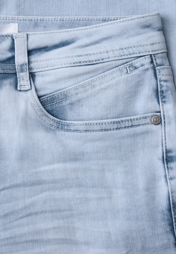 Mid Waist Kick Flare Jeans im Skinny Fit