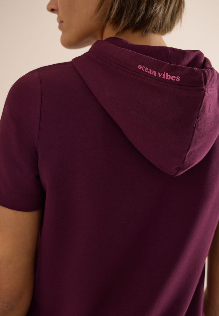Kurzarm Shirt mit Kapuze und Wording