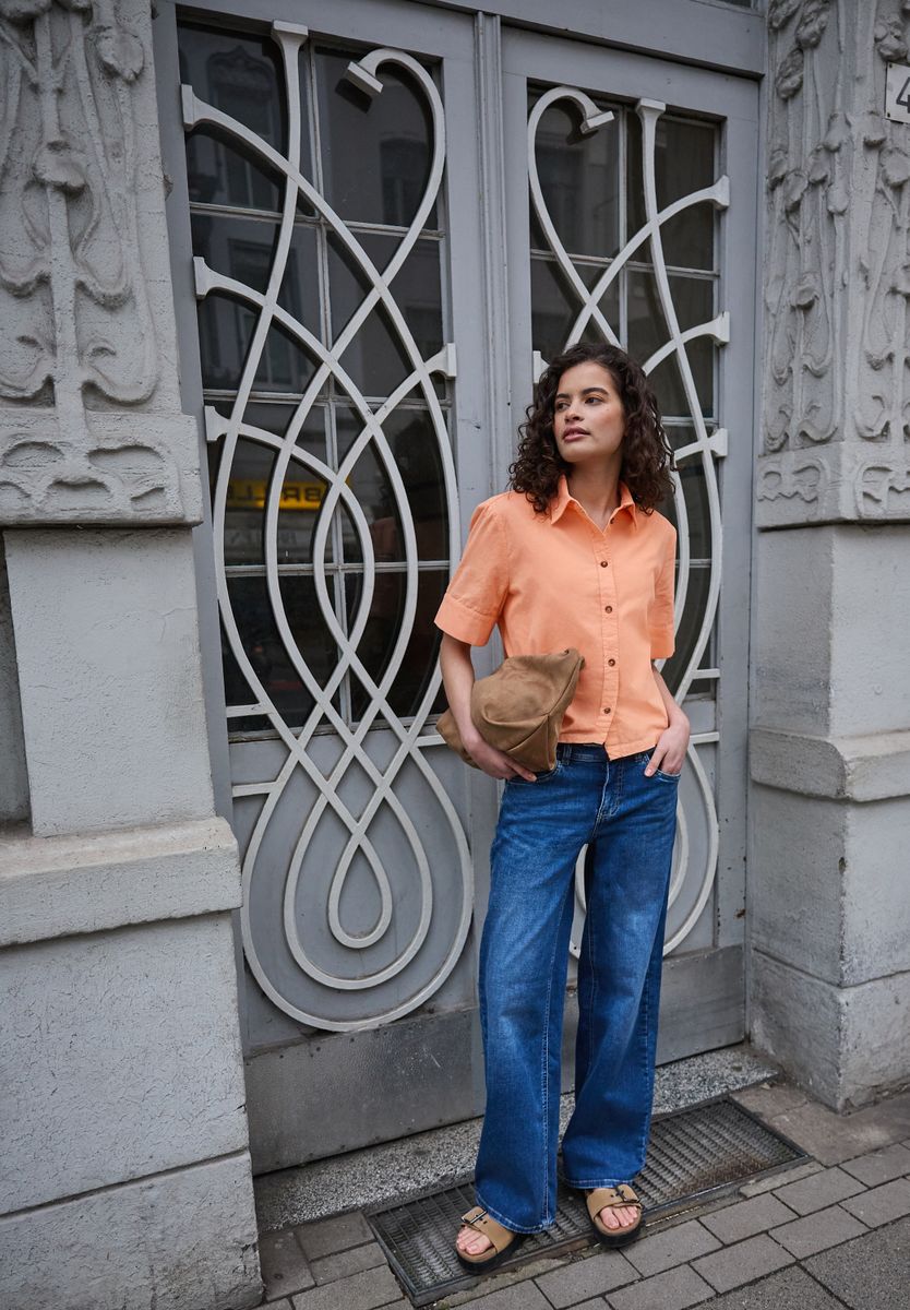 Kurzarm Bluse in Cord-Qualität