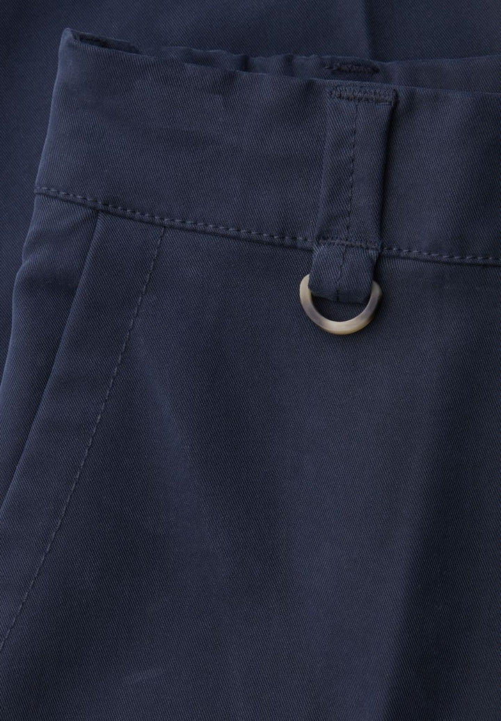 Mid Waist Slim Leg Chino im Casual Fit