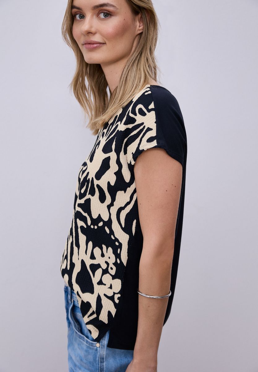 T-Shirt mit Split Neck und Frontprint