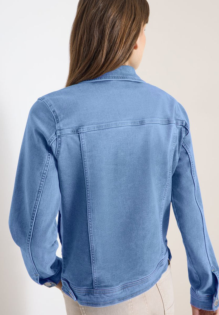 Jeansjacke mit Brusttaschen und Knöpfen