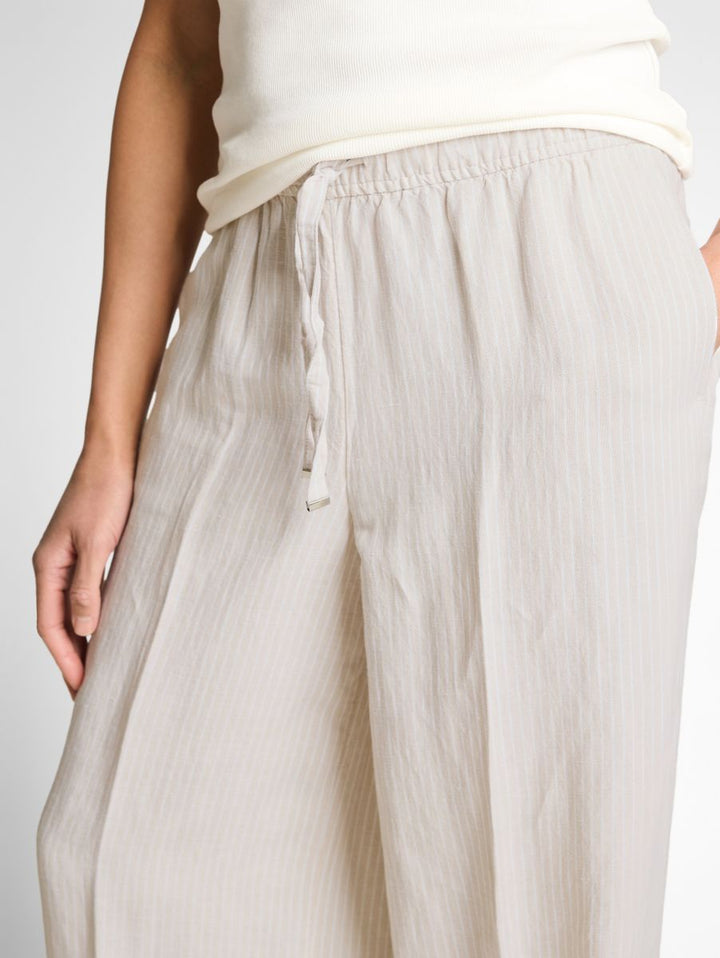 Loose Fit Hose mit Leinenanteil