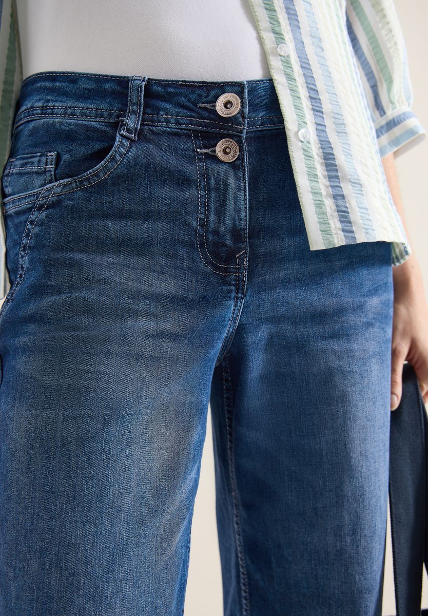 High Waist Wide Leg Jeans im Loose Fit