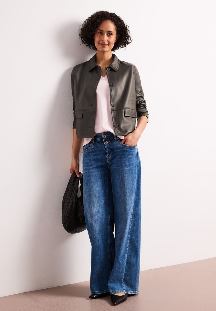 Jacke im Leder-Look mit Knöpfen