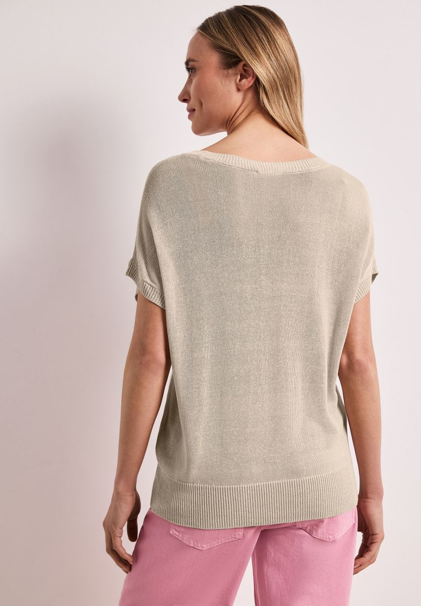 Pullover mit U-Boot-Ausschnitt