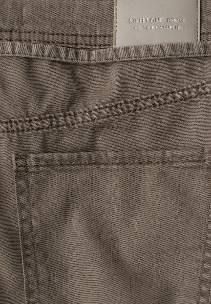 Wide Leg Jeans mit Gürteldetail