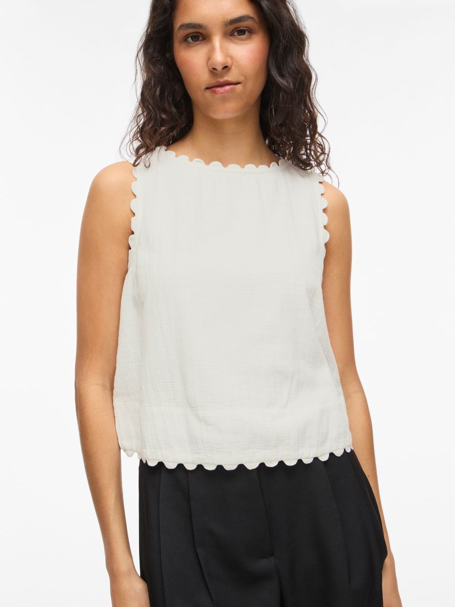 VIMINDY O-NECK S/L SCALLOP TOP