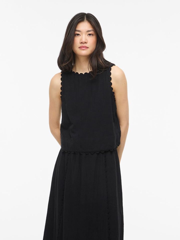 VIMINDY O-NECK S/L SCALLOP TOP
