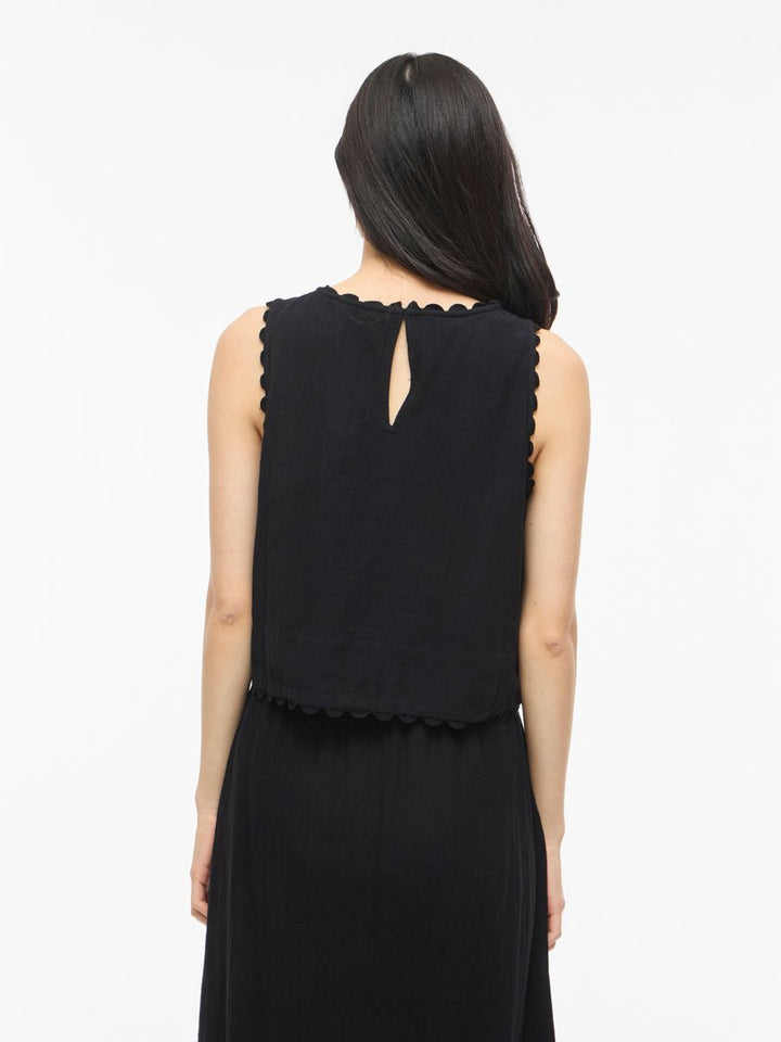 VIMINDY O-NECK S/L SCALLOP TOP