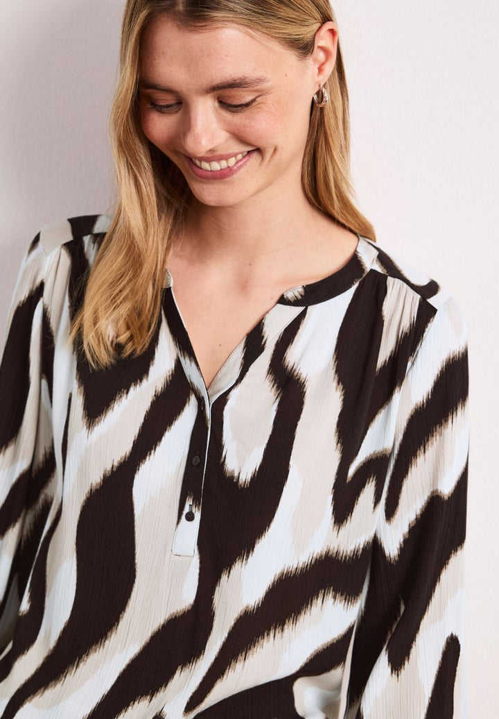 Shirt mit Split Neck und Strukturmix