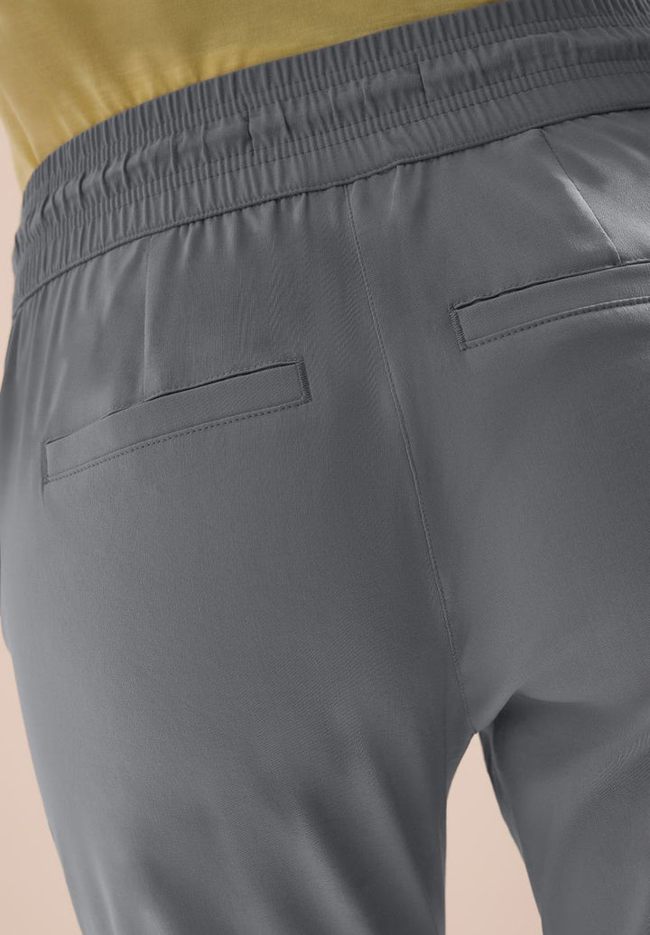 Mid Waist Slim Leg Hose im Casual Fit