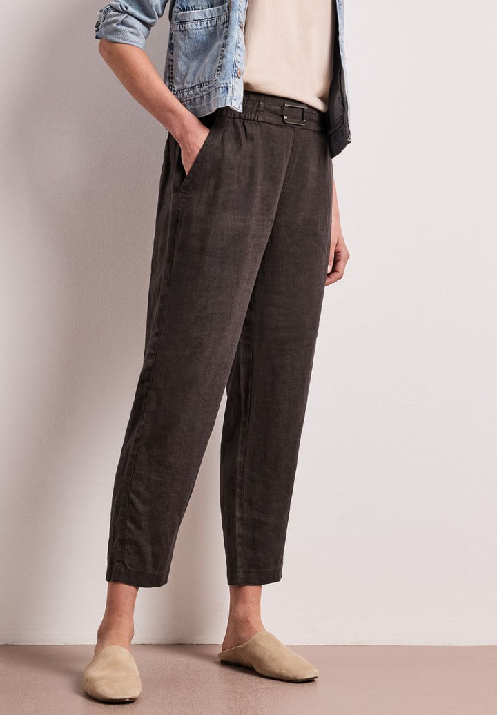Slim Leg Hose aus Leinen mit Schnalle