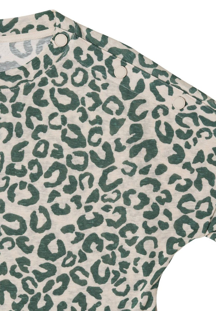 Kurzarm Shirt mit Knöpfen und Leo-Print