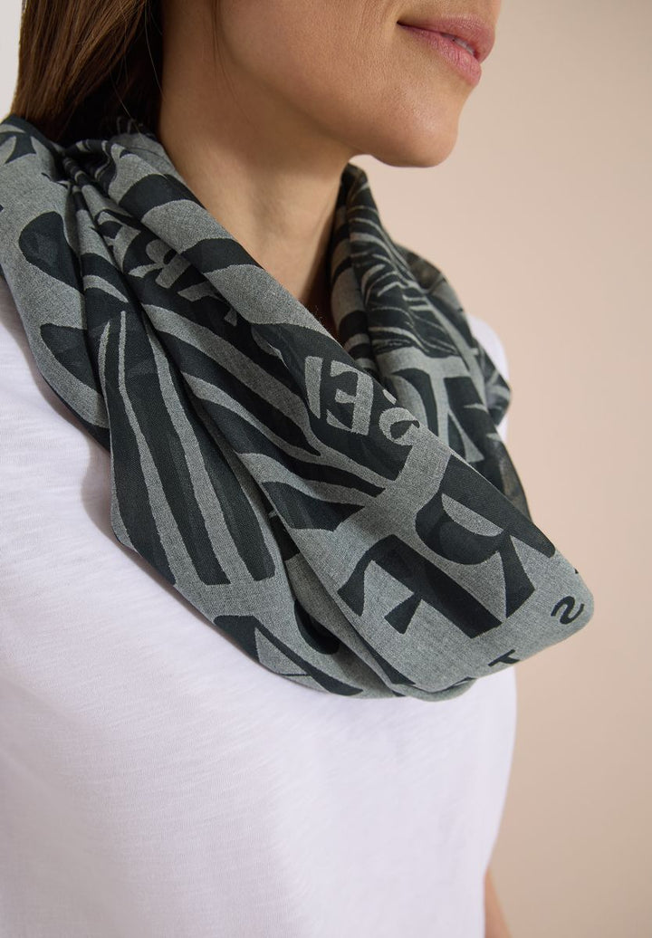 Loop-Schal im Ausbrenner-Look
