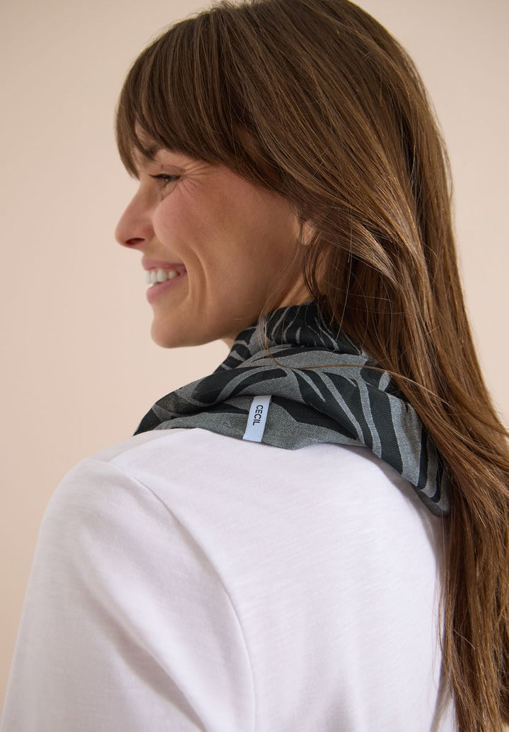 Loop-Schal im Ausbrenner-Look