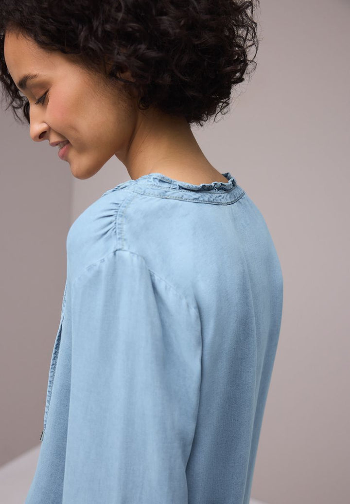 3/4-Arm Bluse mit Split Neck im Denim-Look