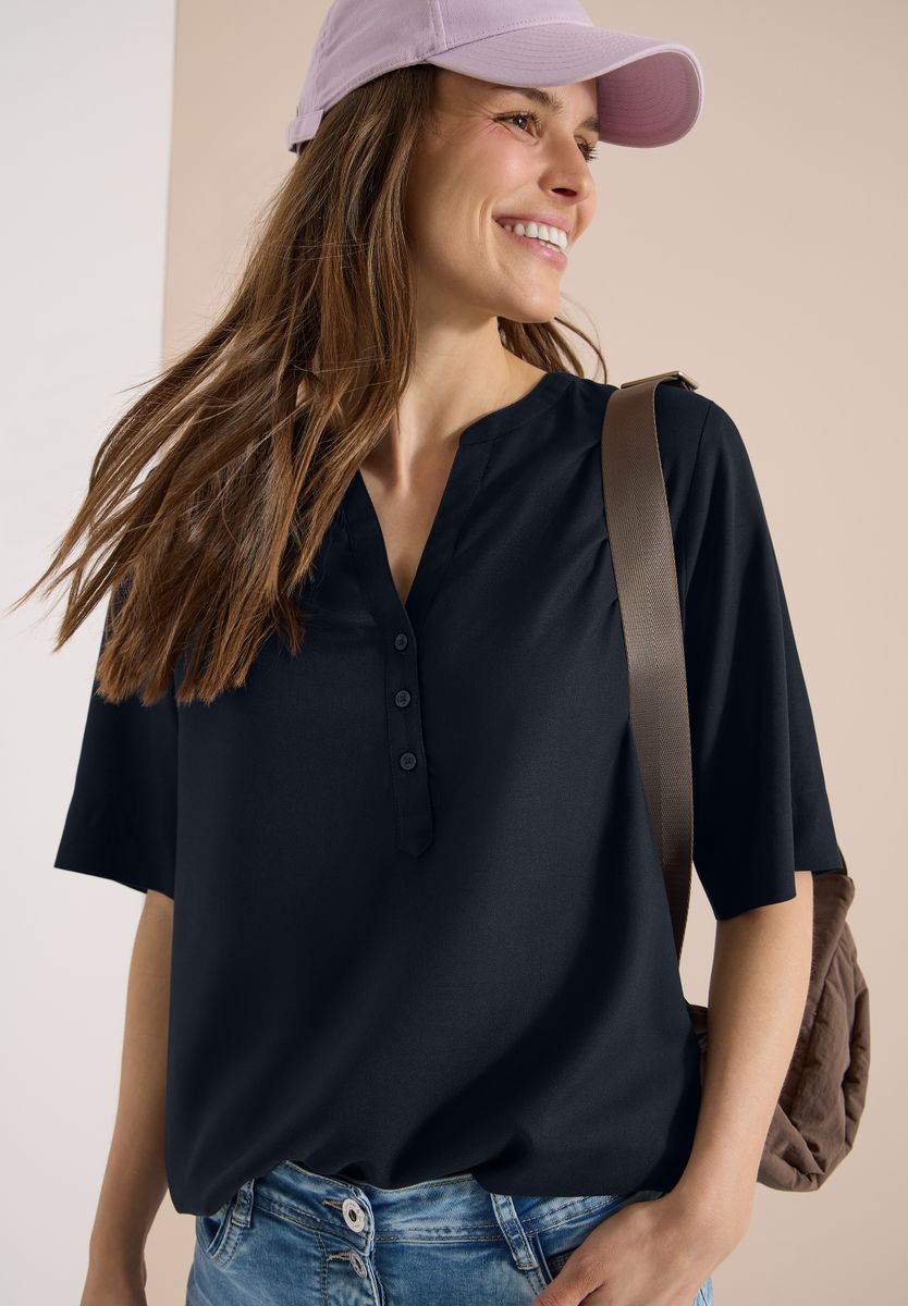 Kurzarm Bluse mit Split Neck