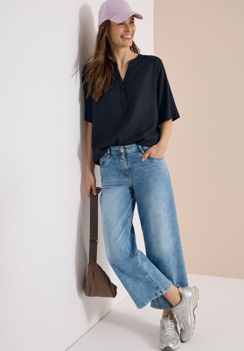 Kurzarm Bluse mit Split Neck