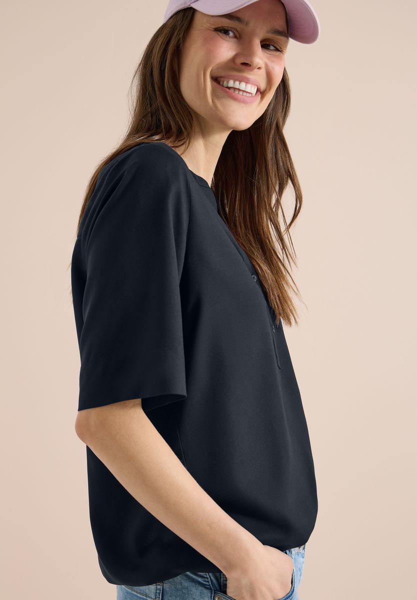 Kurzarm Bluse mit Split Neck