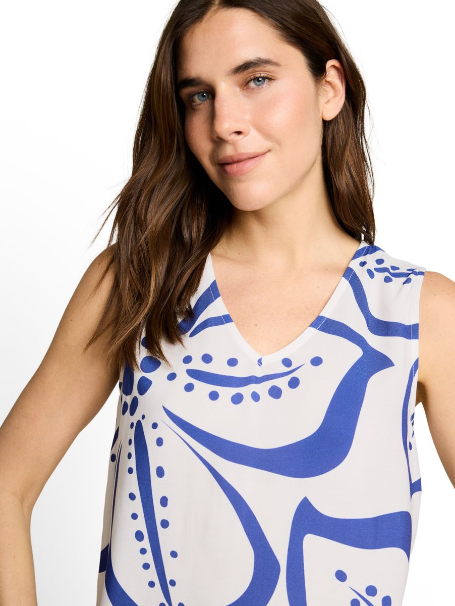 Top mit Blumenmuster