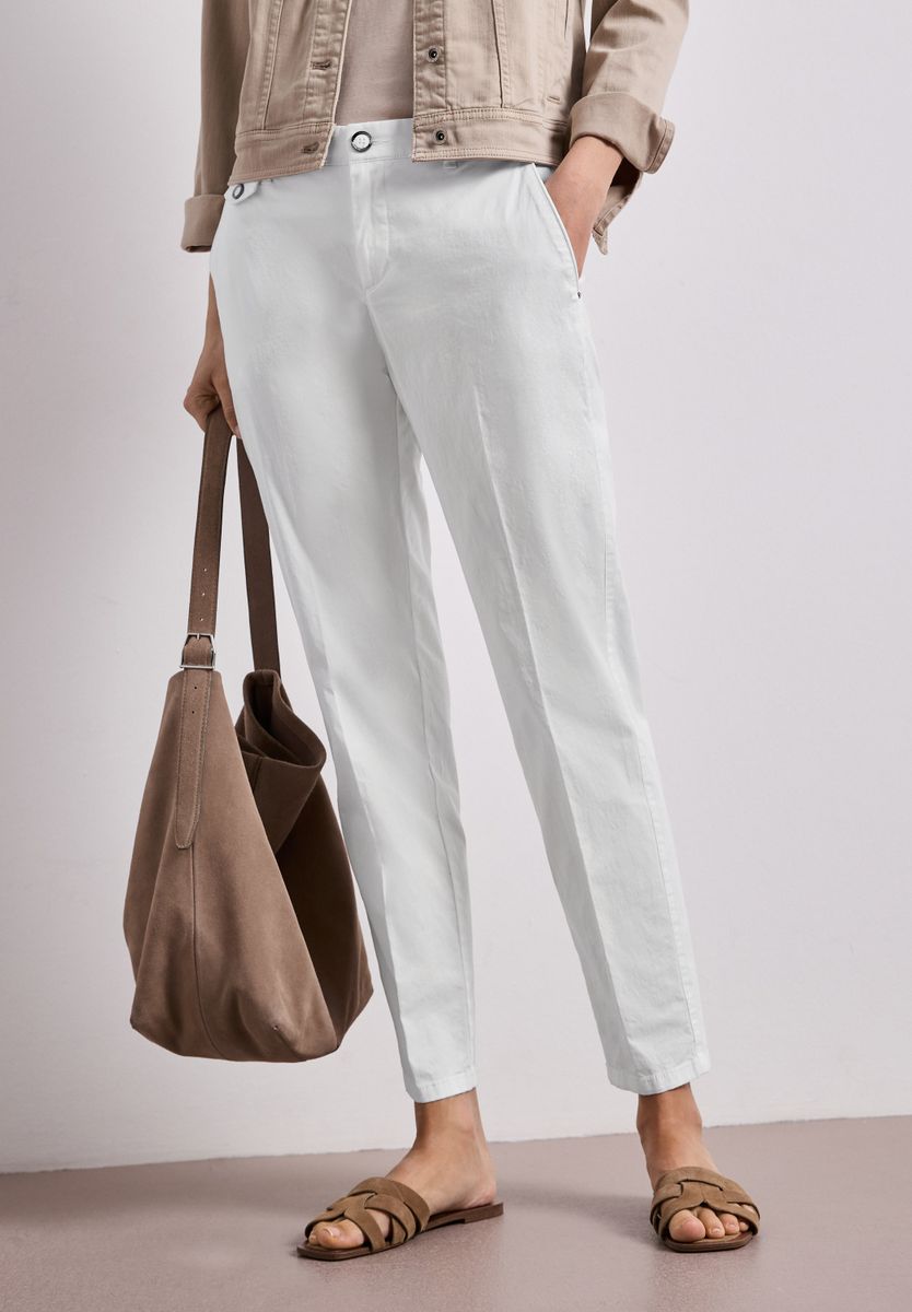 Chino im Casual Fit in softer Qualität