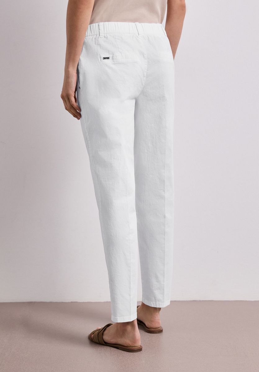 Chino im Casual Fit in softer Qualität