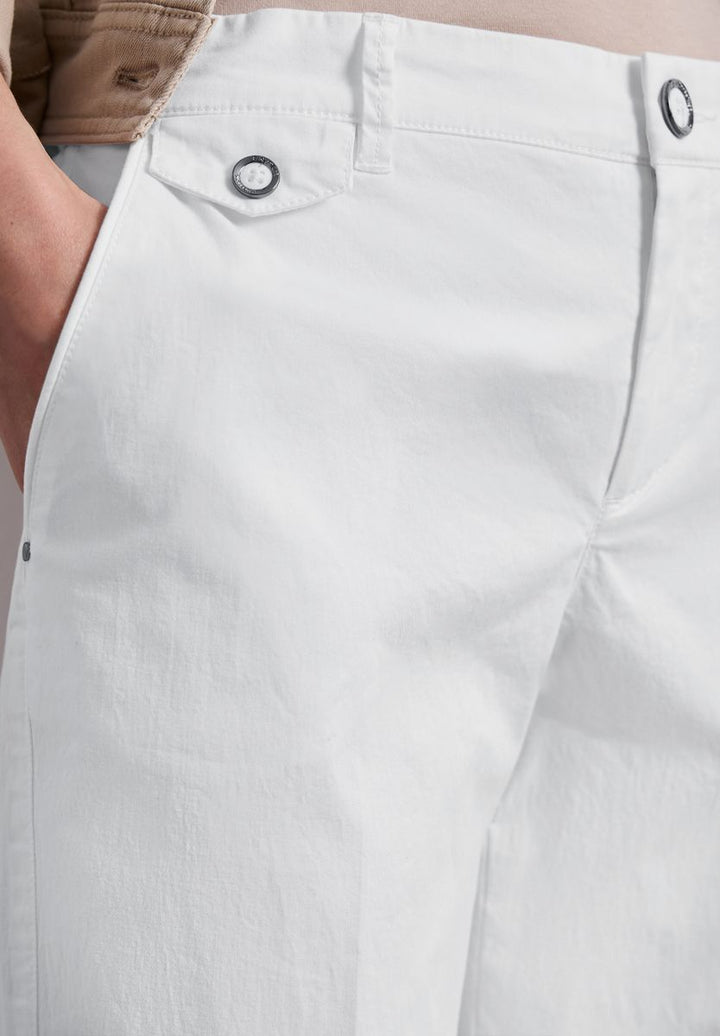 Chino im Casual Fit in softer Qualität