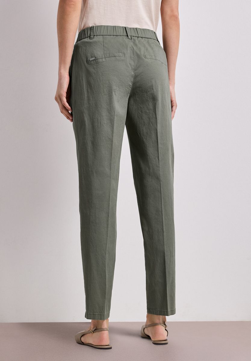 Chino im Casual Fit in softer Qualität