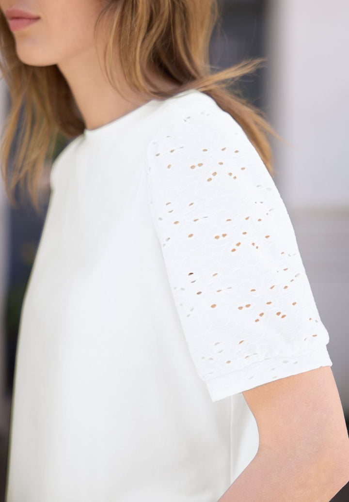 T-Shirt mit Rundhals und Spitzenärmeln