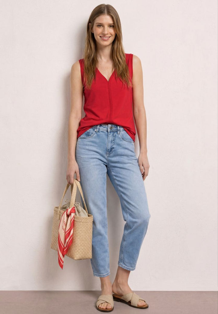 Top mit V-Neck und Crochet-Tape