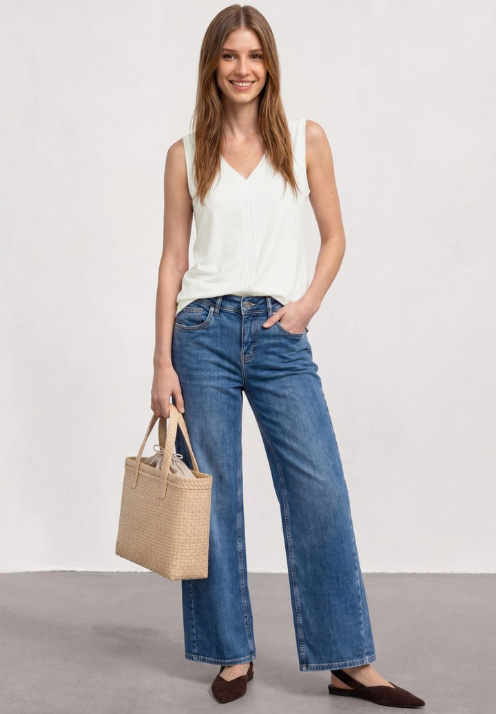 Top mit V-Neck und Crochet-Tape