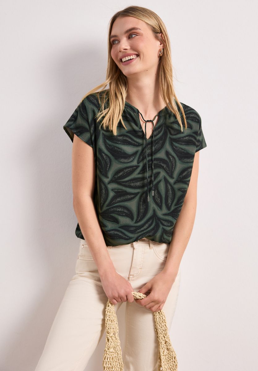 Blusenshirt mit Split Neck und Smokdetail