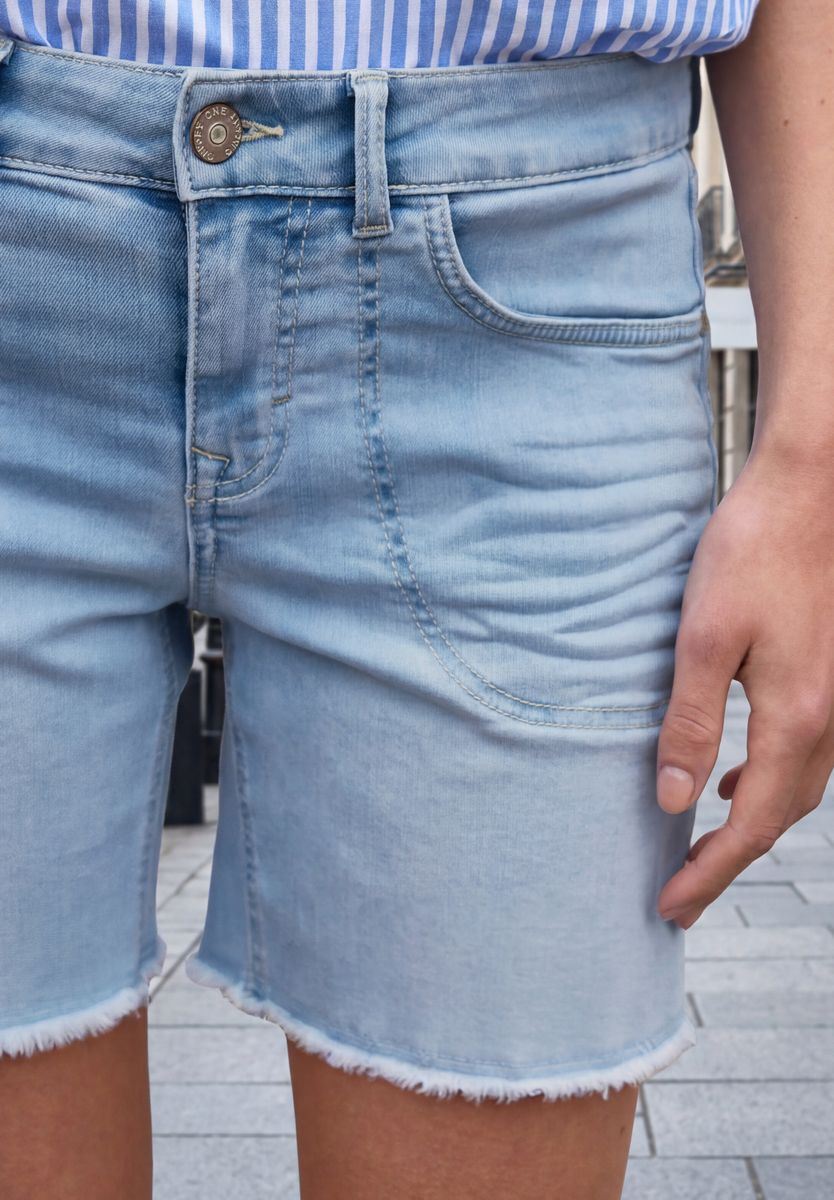 Straight Leg Jeansshorts im Casual Fit