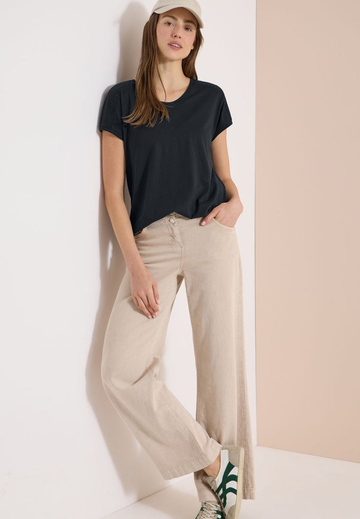 T-Shirt mit V-Neck und Spitzendetail