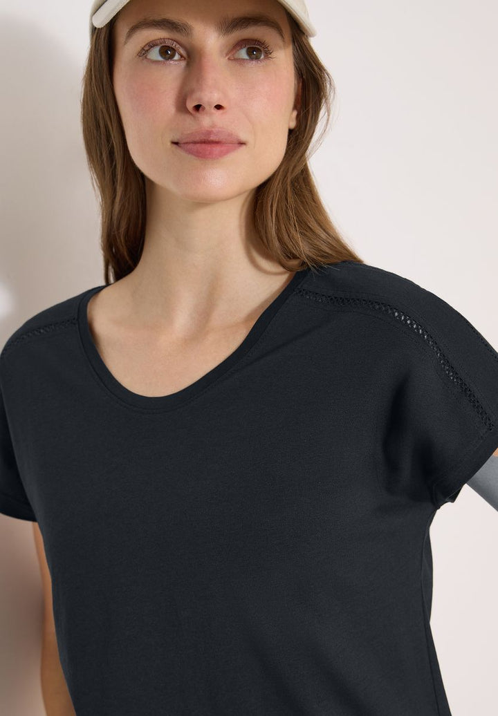 T-Shirt mit V-Neck und Spitzendetail