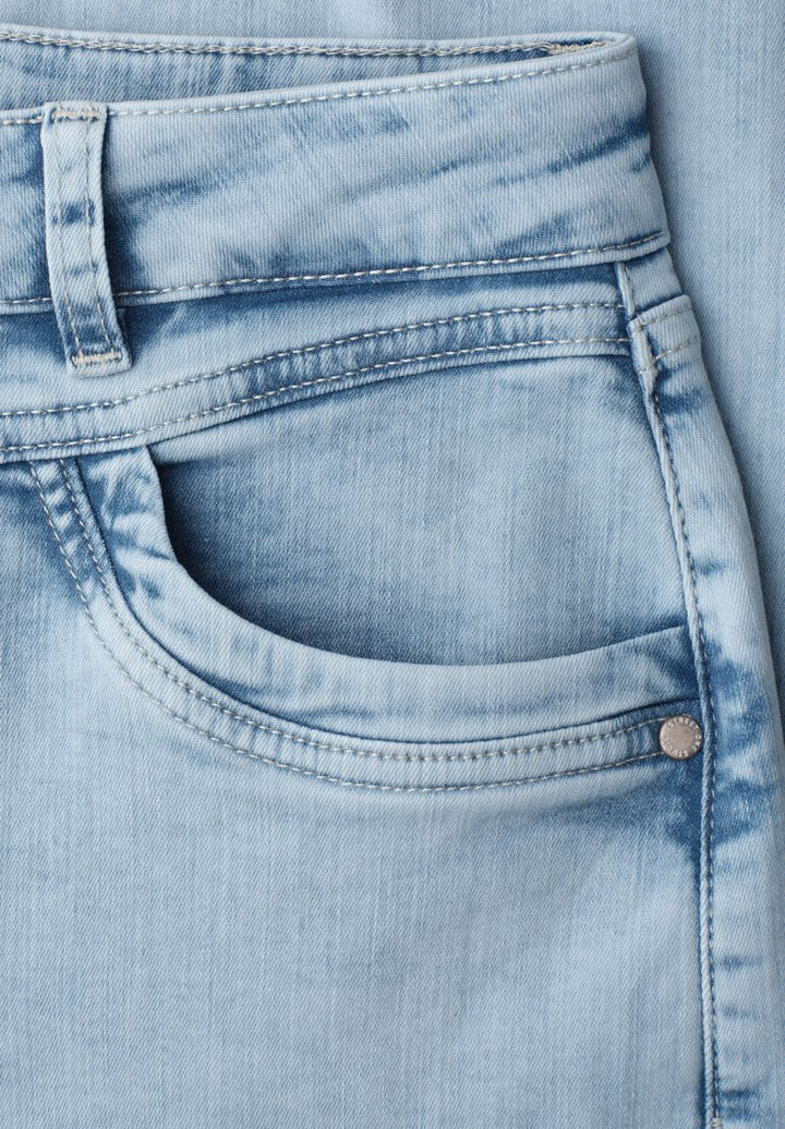 Barrel Leg Jeans im Loose Fit