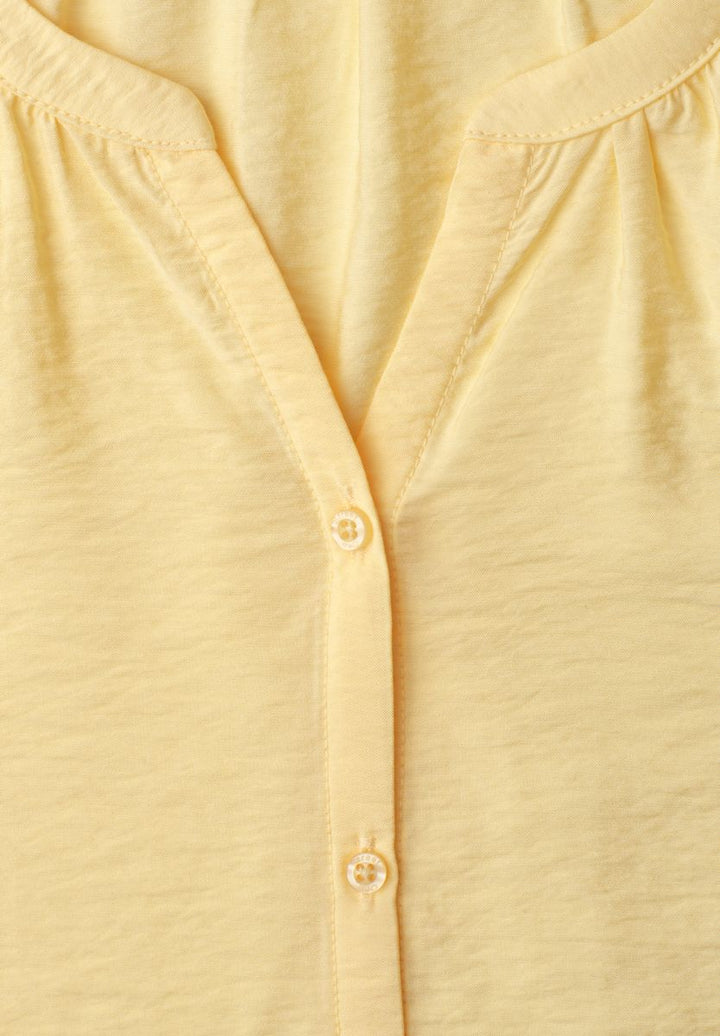 Kurzarm Bluse mit Split Neck und Knöpfen