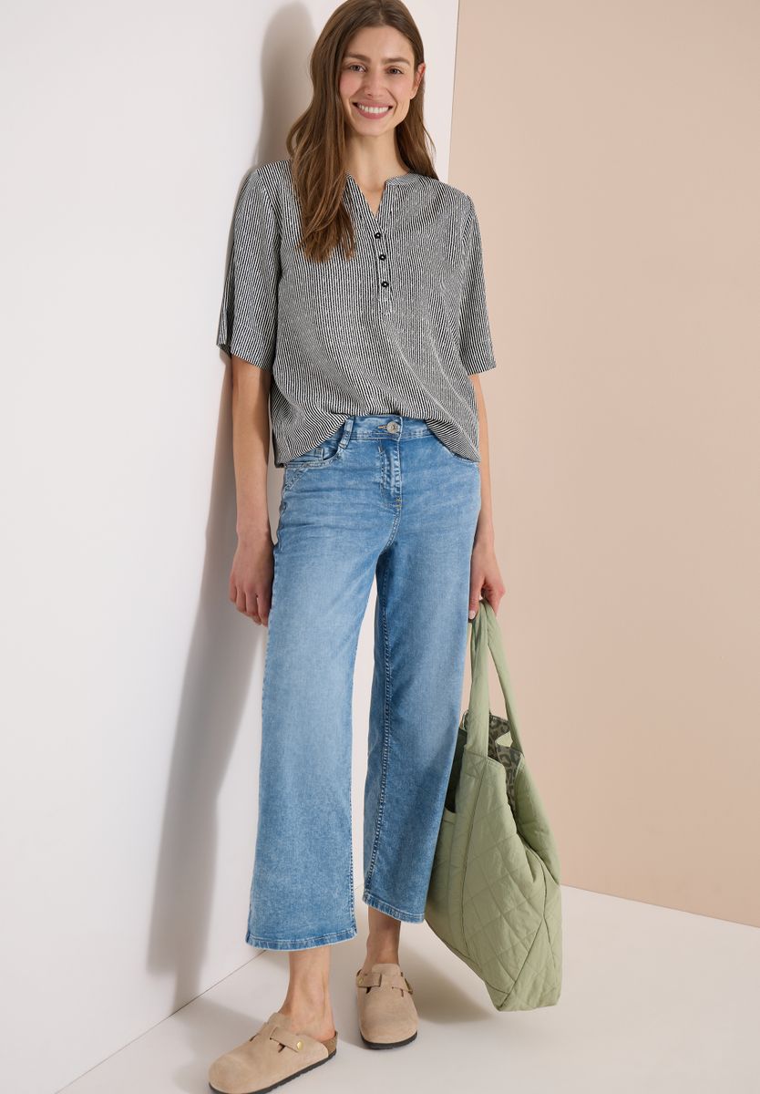 Kurzarm Bluse mit Split Neck und Streifen