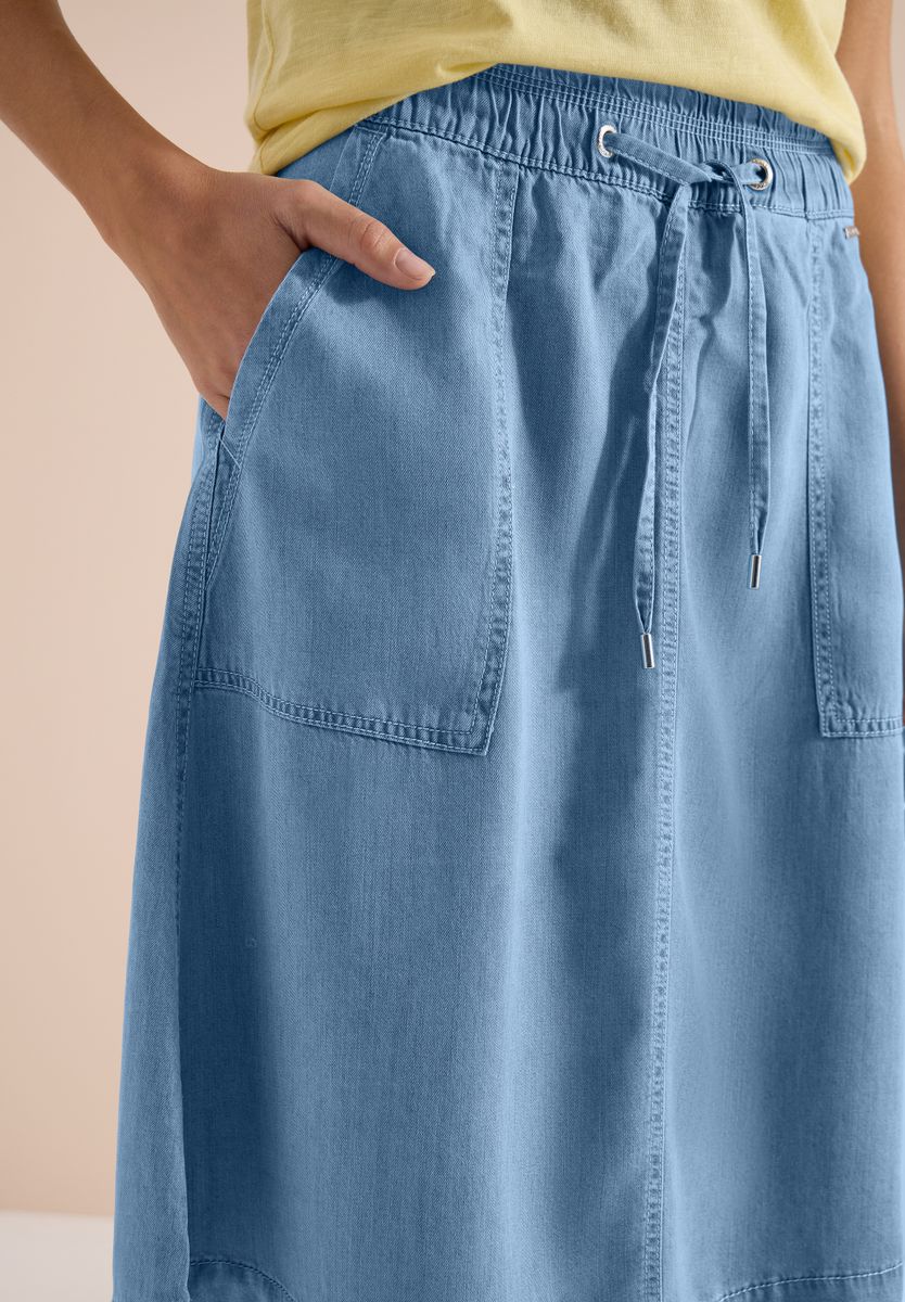 Midi-Rock mit Taschen in Denim-Optik