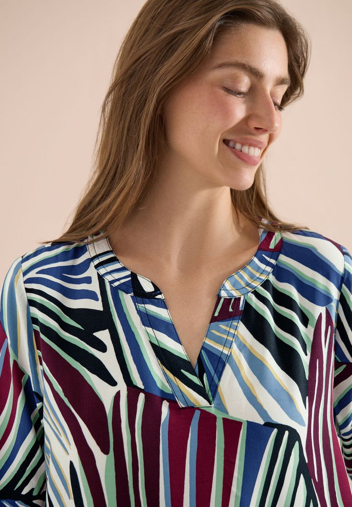 Knielanges Kleid mit grafischem Muster