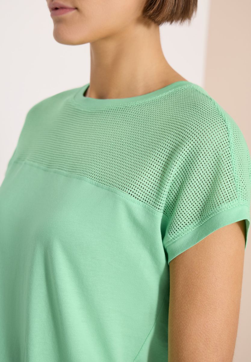 T-Shirt mit Boatneck und Mesh-Einsatz