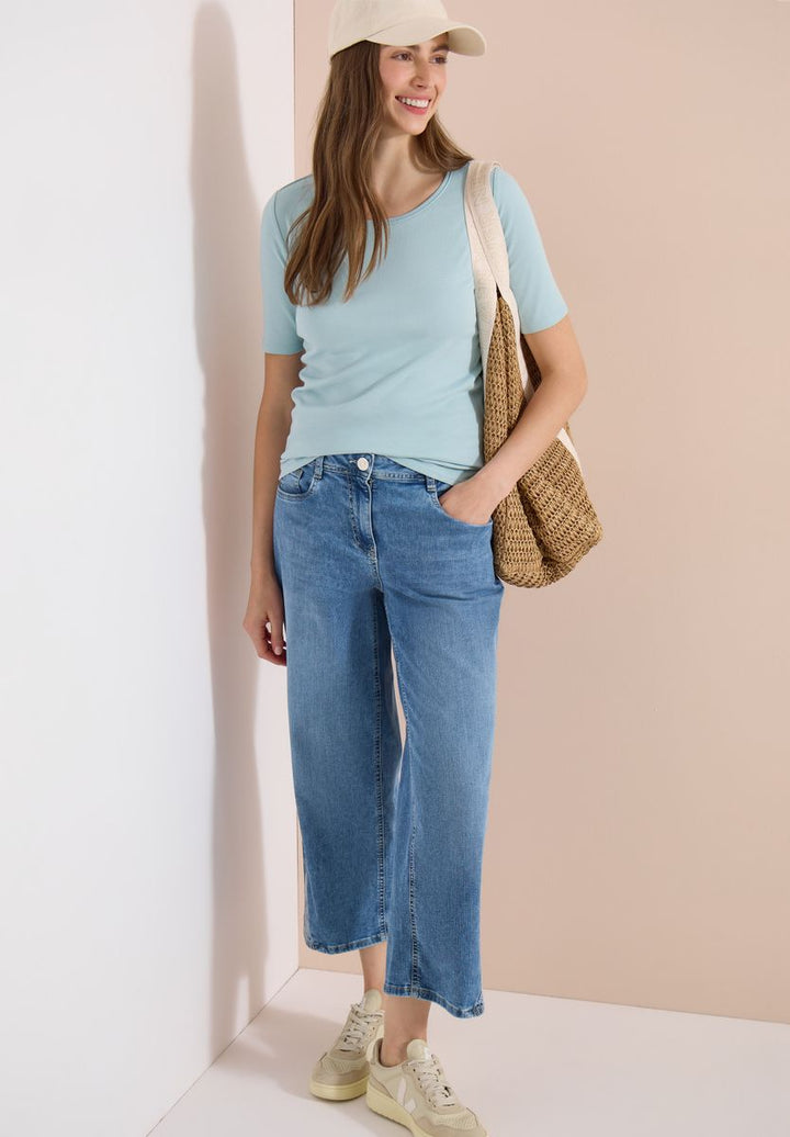 Basic T-Shirt mit Rundhals in Unifarbe