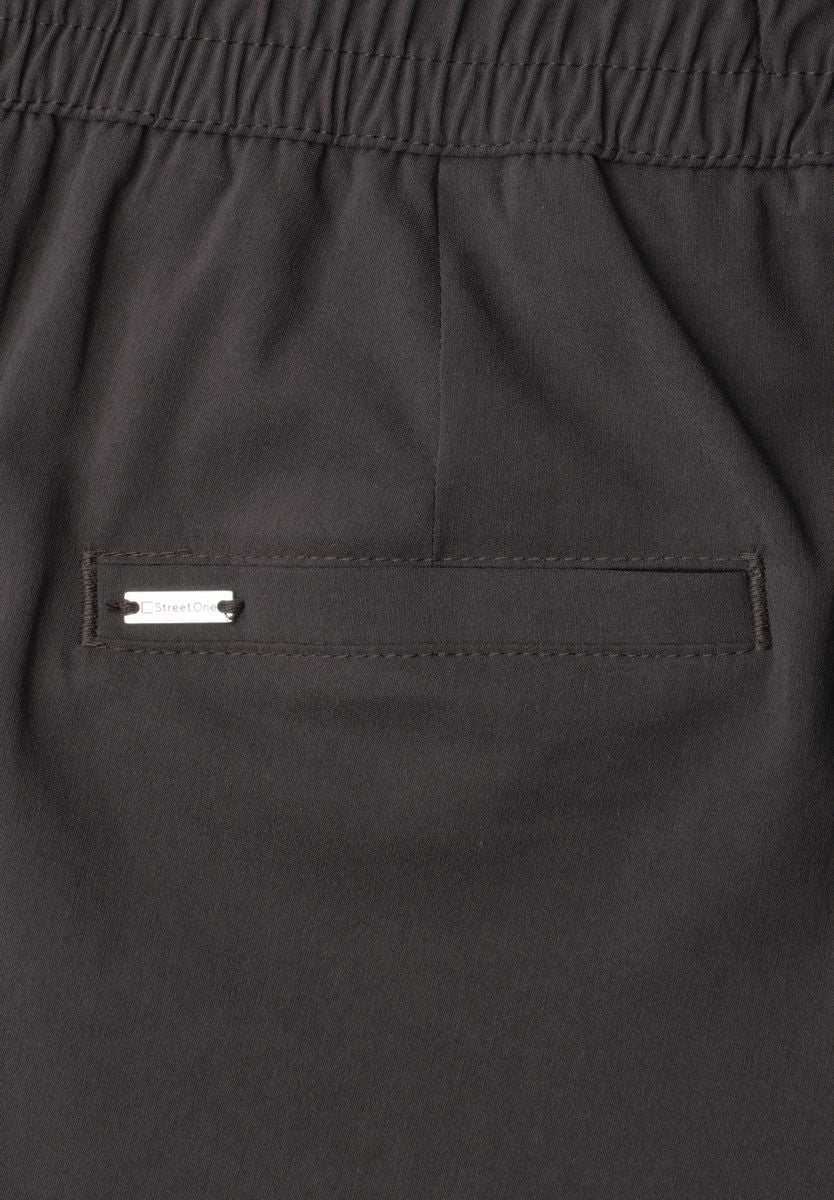 Slim Leg Chino mit Elastikbund